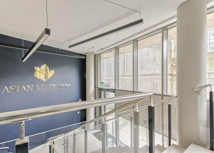 Asian Magnolia Express *