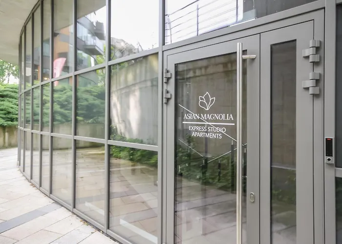 Asian Magnolia Express *