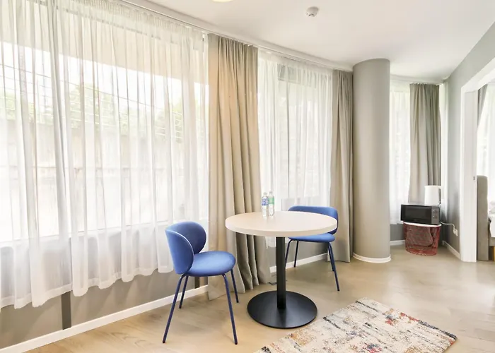 Apartment Asian Magnolia Express